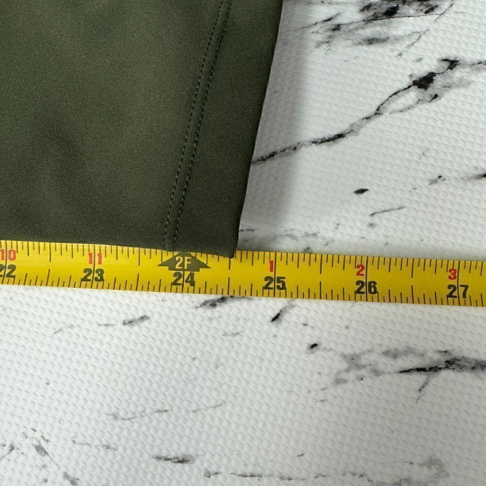 EUC - Zyia  Luxe Green Cargo Leggings, Size 6-8 (Fits BIG) - Picture 8 of 9